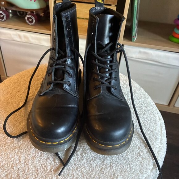 Black High Top Leather Lace Up Dr. Martens Sz 8 - Picture 3 of 6